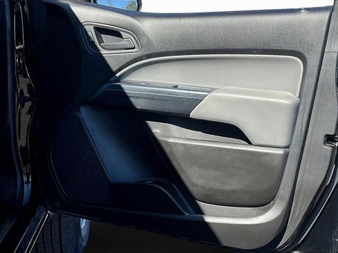 Used 2018 Chevrolet Colorado W/T w/ Custom Special Edition image 16