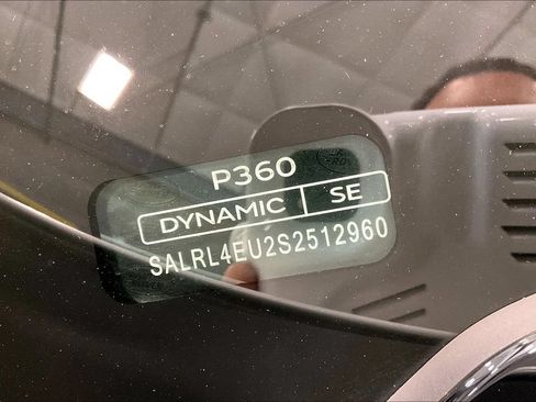 Certified 2025 Land Rover Discovery Dynamic SE AWD/4WD image 25