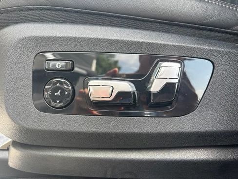 Used 2026 BMW X7 xDrive40i AWD/4WD image 13