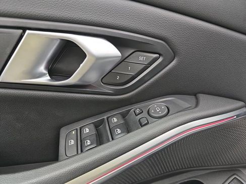 Used 2024 BMW 330i Sedan image 25