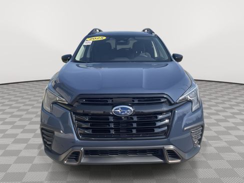 Used 2025 Subaru Ascent Bronze Edition image 2