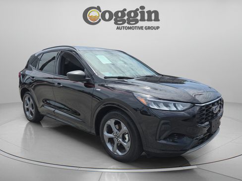 Used 2023 Ford Escape ST-Line w/ Tech Pack #1 FWD image 7
