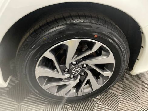 Used 2018 Honda Civic EX image 21