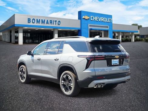 New 2027 Chevrolet Traverse LT w/ Sun and Wheel Package AWD/4WD image 3