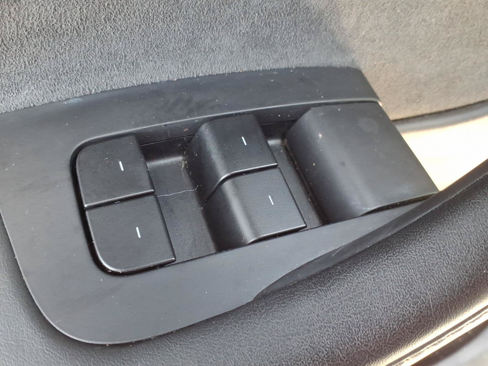 Used 2025 Tesla Model Y Long Range RWD image 19