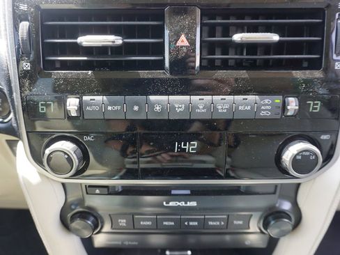 Used 2023 Lexus GX 460 Premium w/ Premium Package AWD/4WD image 12