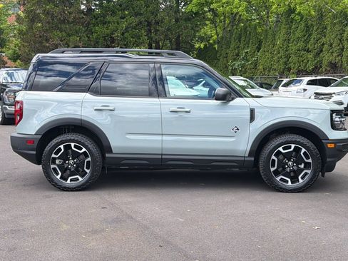 Used 2023 Ford Bronco Sport Outer Banks w/ Tech Package AWD/4WD image 3