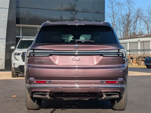 New 2026 Buick Enclave Avenir image 5