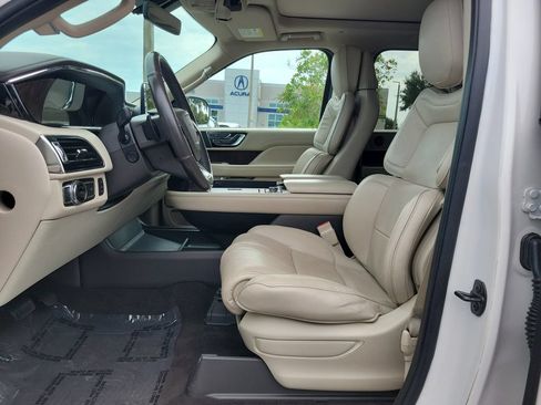 Used 2018 Lincoln Navigator Select w/ Cargo Package RWD image 15