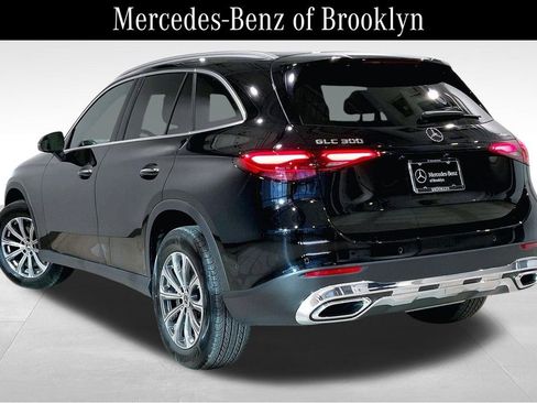 Certified 2025 Mercedes-Benz GLC 300 4MATIC image 11
