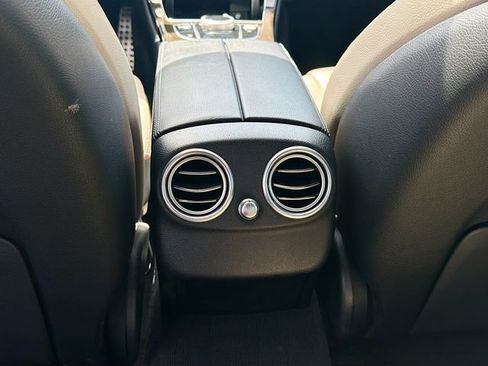 Used 2019 Mercedes-Benz C 300 Sedan image 25