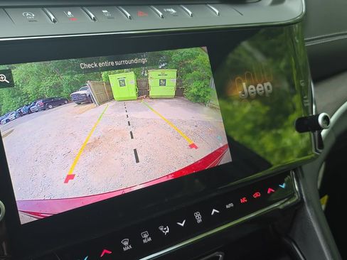 New 2026 Jeep Grand Cherokee Altitude AWD/4WD image 24