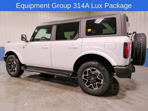 New 2025 Ford Bronco Outer Banks image 4