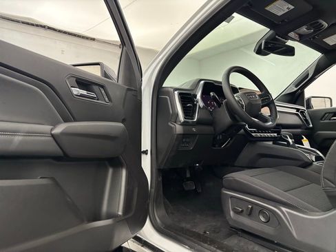 New 2026 GMC Canyon Elevation w/ Convenience Package image 15