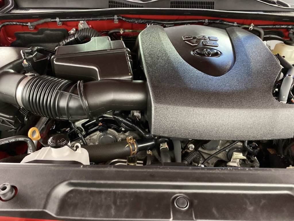 Used 2021 Toyota Tacoma SR5 AWD/4WD image 30