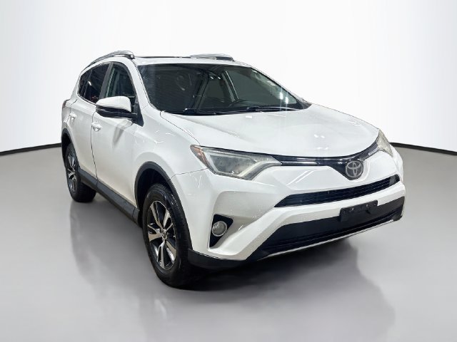 Used 2017 Toyota RAV4 XLE w/ Carpet Mat Package AWD/4WD image 5
