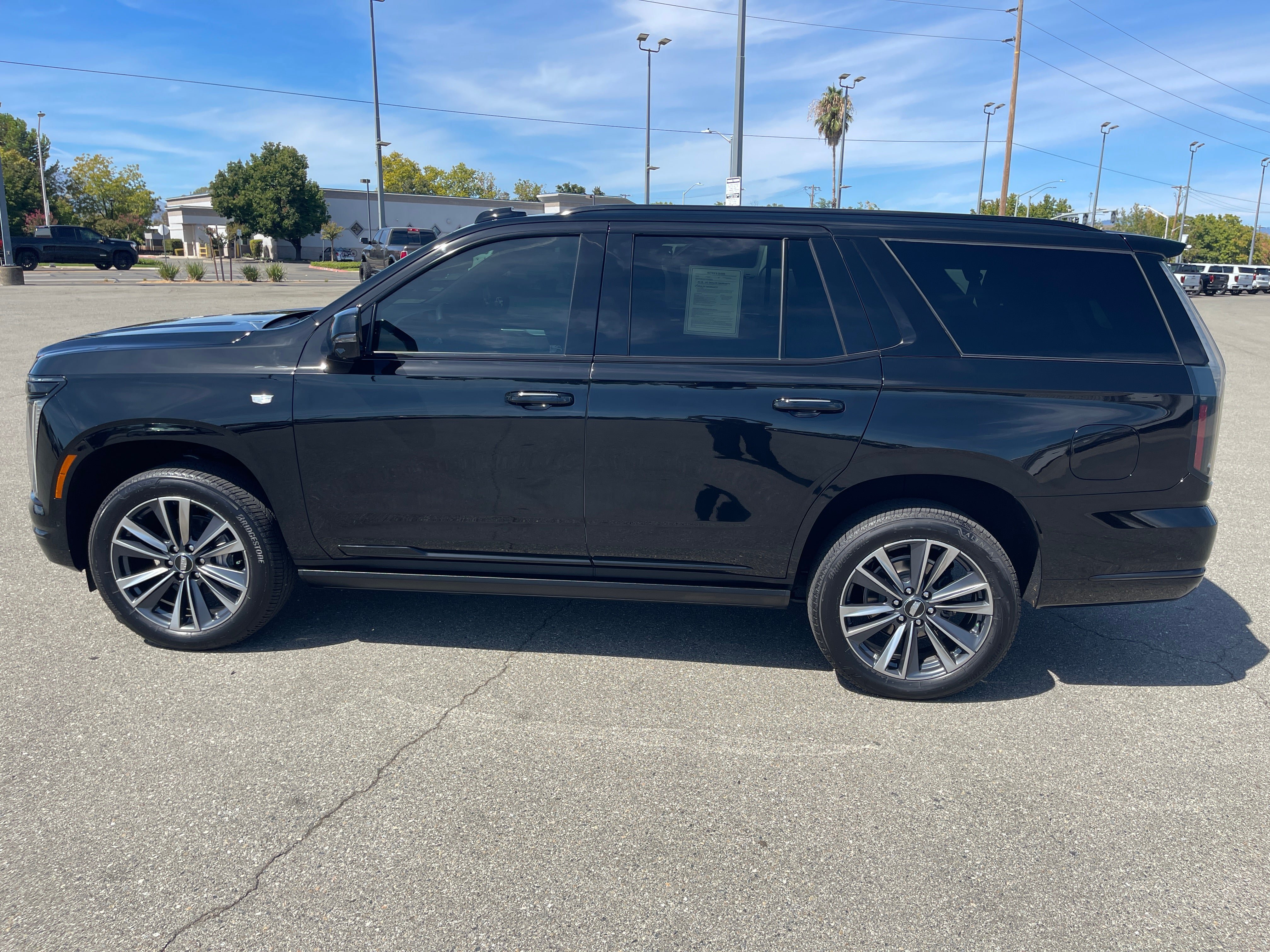 Used 2025 Cadillac Escalade Sport AWD/4WD image 8