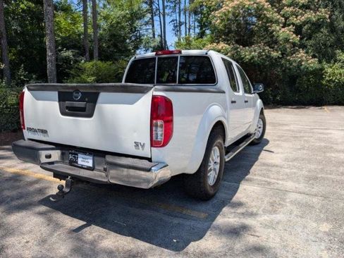 Used 2019 Nissan Frontier SV RWD image 5