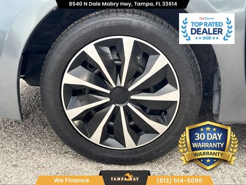 Used 2017 Toyota Corolla L FWD image 29