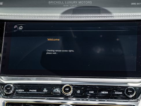 Used 2025 Bentley Flying Spur Plug-In Hybrid w/ First Edition Specification AWD/4WD image 24