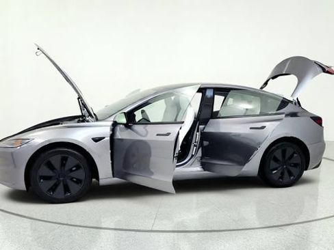 Used 2025 Tesla Model 3 Long Range RWD image 14