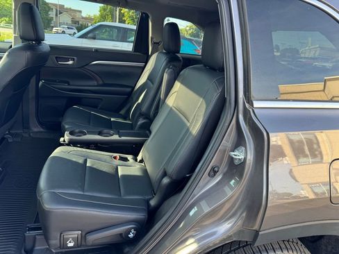 Used 2019 Toyota Highlander Limited AWD/4WD image 13