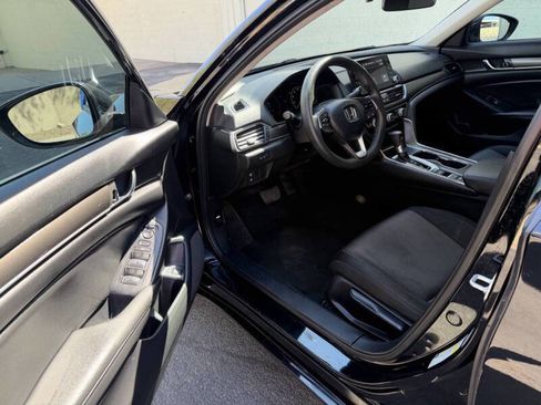 Used 2021 Honda Accord LX image 9