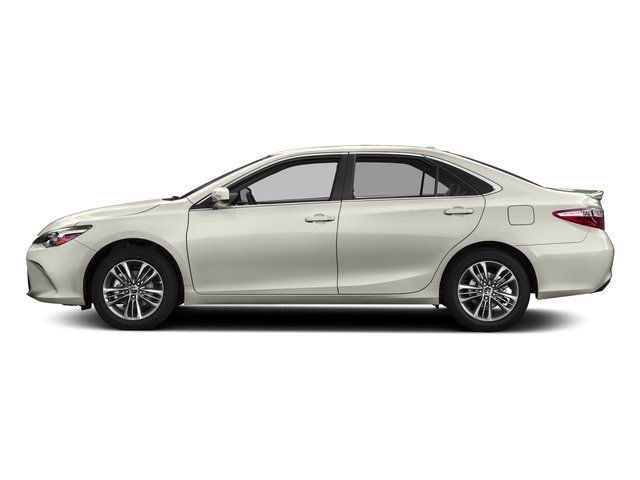 Used 2017 Toyota Camry SE w/ Moonroof Package FWD image 3