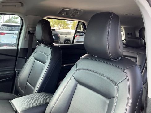 Certified 2023 Ford Explorer XLT w/ Equipment Group 202A AWD/4WD image 26