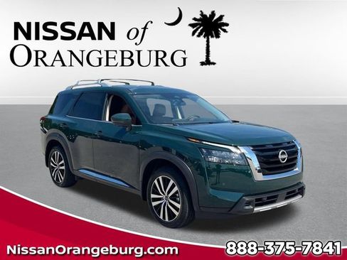 Used 2025 Nissan Pathfinder Platinum w/ Cargo Package FWD image 1
