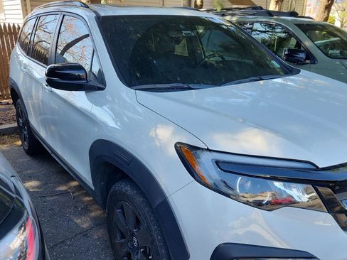 Used 2022 Honda Pilot TrailSport image 2