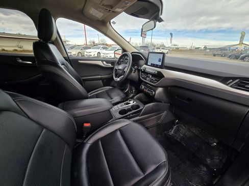 Used 2020 Ford Escape SEL image 17