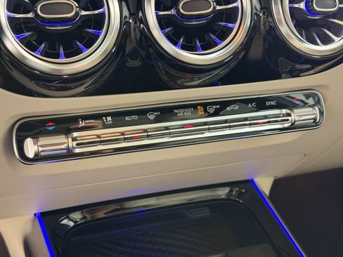 Certified 2024 Mercedes-Benz GLA 250 image 18