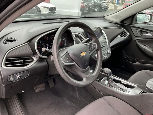 Used 2022 Chevrolet Malibu LT FWD image 16