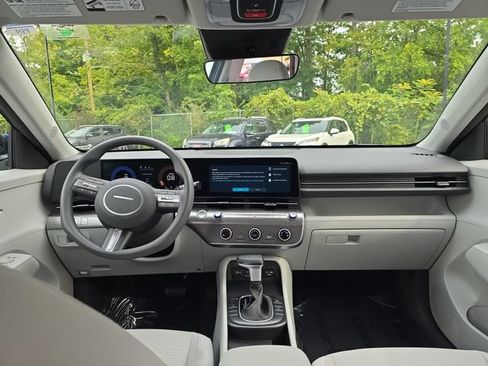 New 2026 Hyundai Kona SE AWD/4WD image 15