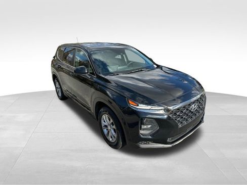 Used 2019 Hyundai Santa Fe SE image 7