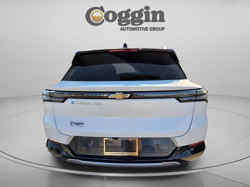 New 2026 Chevrolet Equinox EV LT image 3