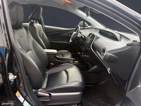 Used 2019 Toyota Prius XLE w/ Advanced Technology Package AWD/4WD image 15