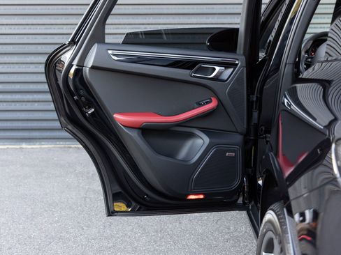 New 2025 Porsche Macan Turbo image 26