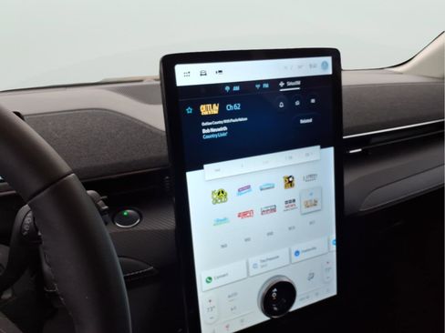 Used 2023 Ford Mustang Mach-E Premium image 18