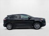 Used 2024 Ford Edge SEL image 4