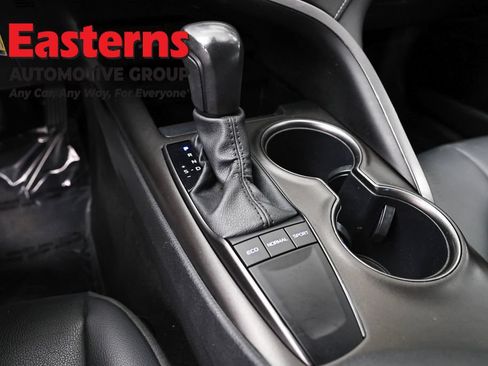Used 2024 Toyota Camry SE FWD image 12