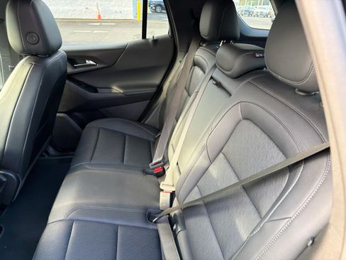 Certified 2025 Chevrolet Equinox LT w/ Convenience Package II AWD/4WD image 7