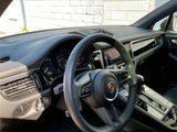 Certified 2025 Porsche Macan image 4