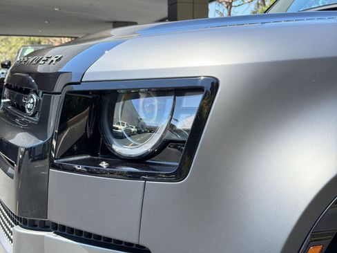 New 2026 Land Rover Defender 90 V8 AWD/4WD image 11