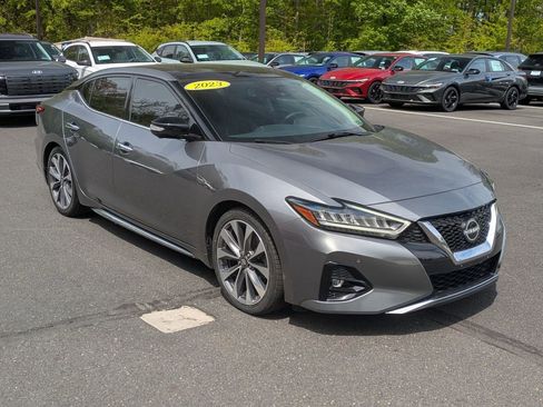 Used 2023 Nissan Maxima Platinum w/ Sport Mat Group FWD image 3