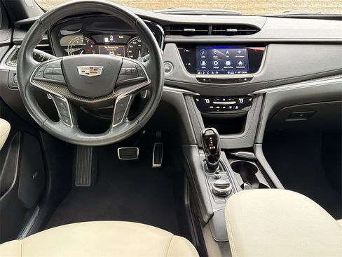 Used 2023 Cadillac XT5 Sportv image 23