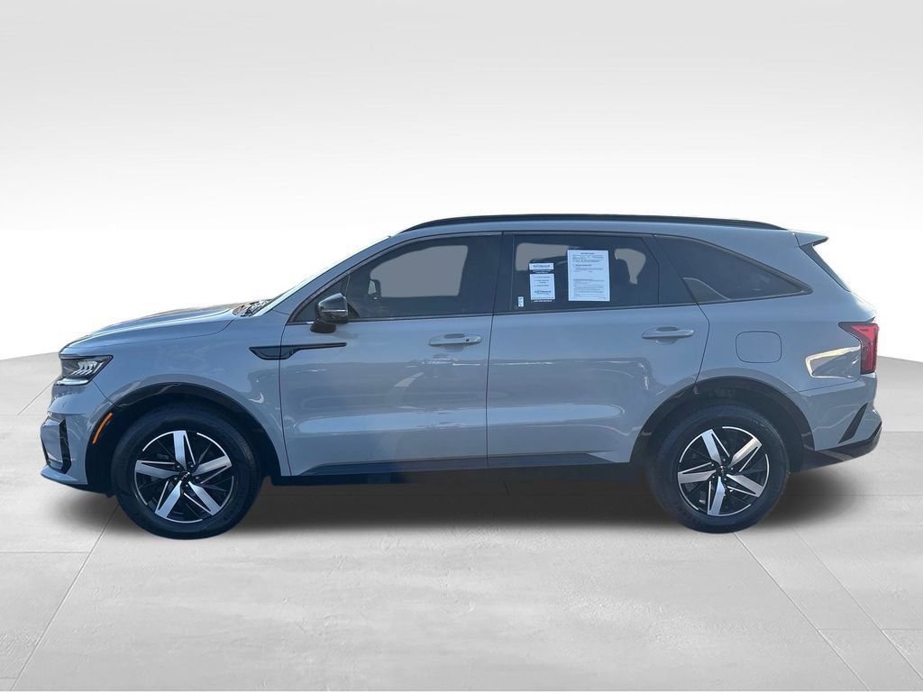 Used 2022 Kia Sorento EX w/ Panoramic Sunroof Package FWD image 3