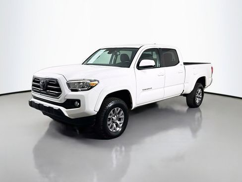 Used 2018 Toyota Tacoma SR5 image 1