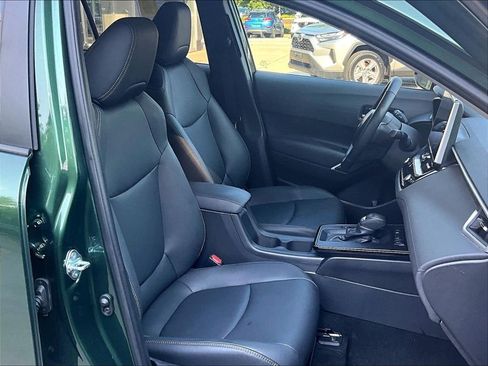 Used 2026 Toyota Corolla Cross XLE AWD/4WD image 11
